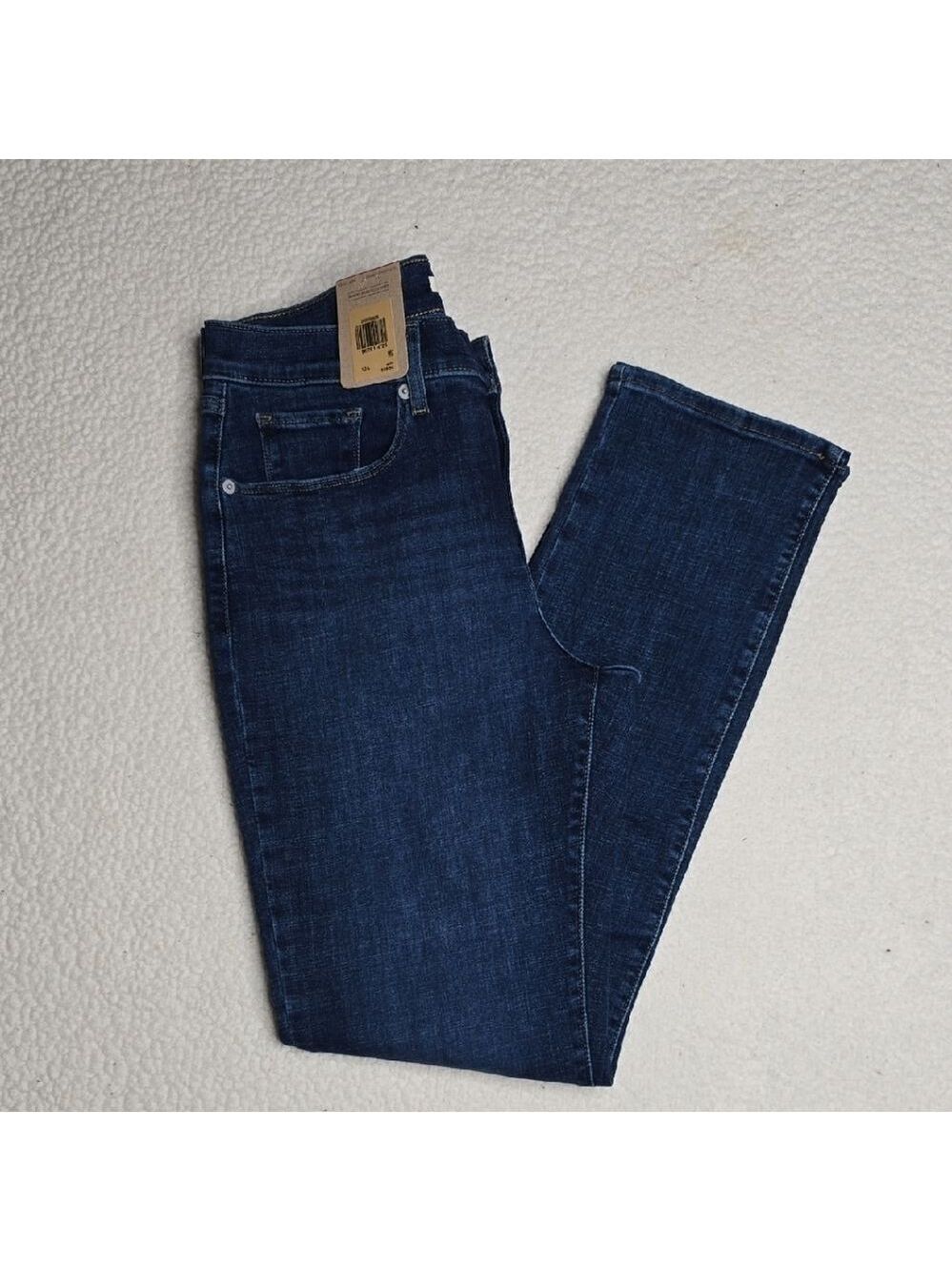 1360 NWT Levi's Classic Straight Fit Women's Jeans Sz 10 Long